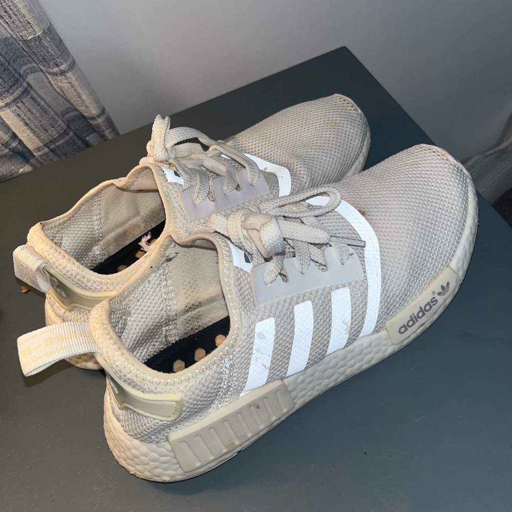 Adidas NMD R1 Sneakers